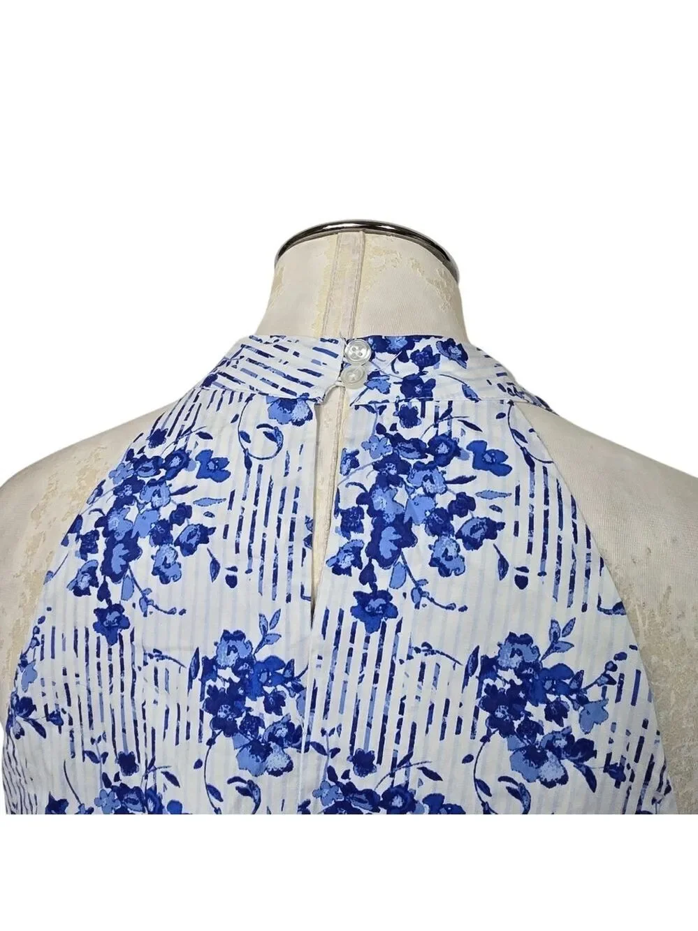 Kari Blue Curvy V Neck Floral Button Down Front Knot Keyhole Tank Top 14W